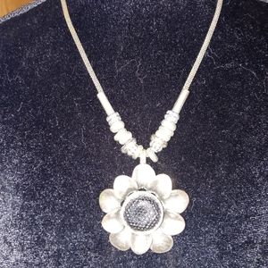 Vintage Silver Metal Flower Necklace
